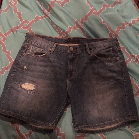 Levi's Denim - Levi’s Boyfriend Jean Shorts *Like New*